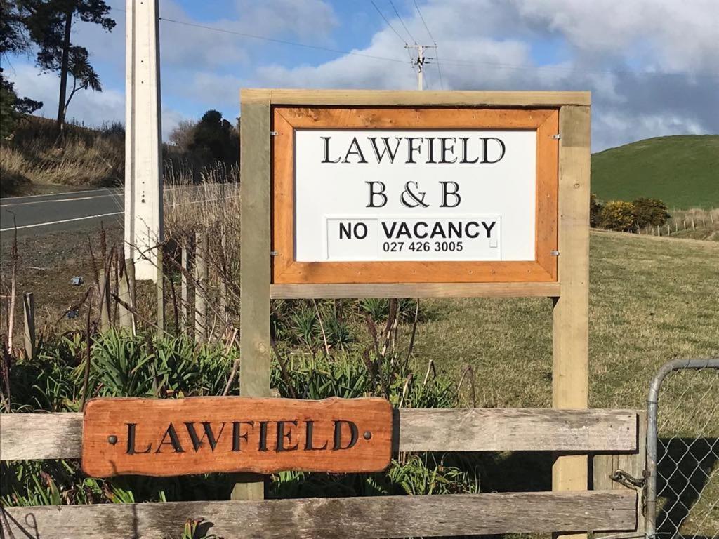 Lawfield Bed and Breakfast Glenomaru Buitenkant foto
